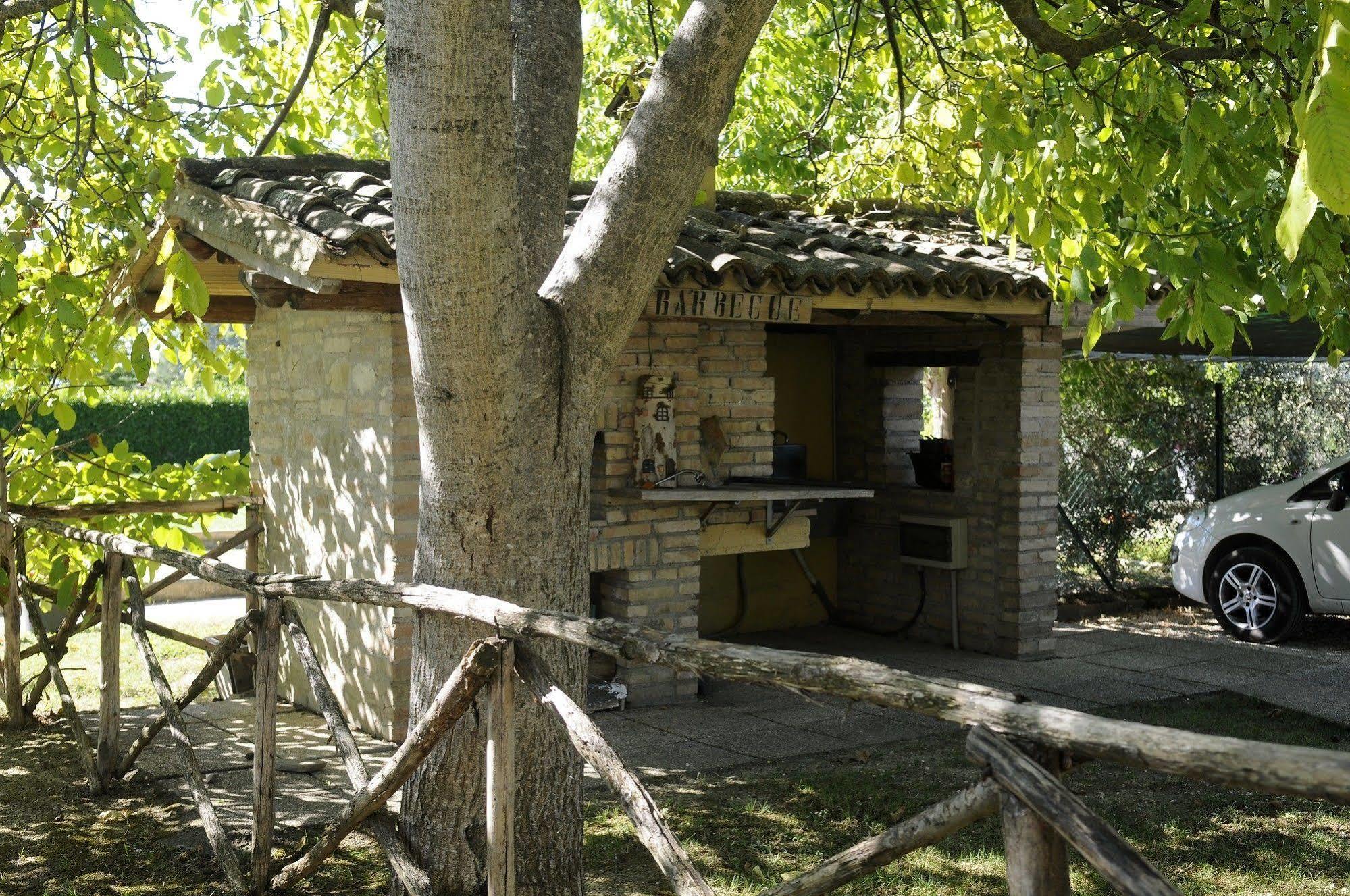 Agriturismo La Mora Asyż Zewnętrze zdjęcie